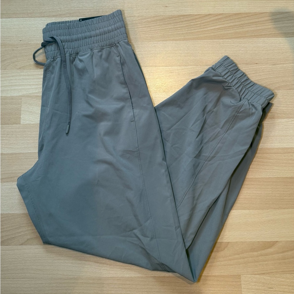 Abercrombie & Fitch Women’s YPB Motion Tek Jogger High Rise Oat Medium M NWT